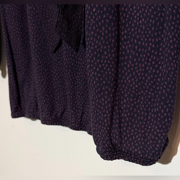 LOFT Navy/Red dots Women's Blouse Size Medium - Picture 8 of 9